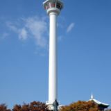 부산타워와 이순신장군 동상 [사진] [건] (2013-11-05)
