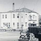 옛 부산시청 앞 부산시 공보관 [사진] [건] (1962)